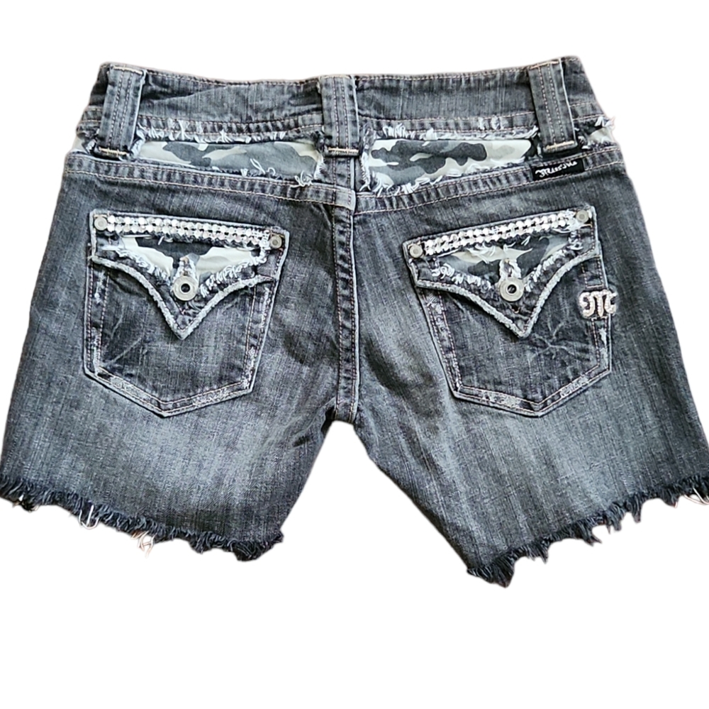 MISS ME  Gray shorts with comoplage